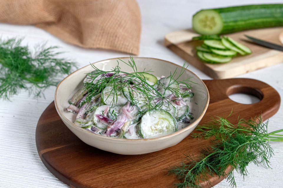 Klassischer Gurkensalat Mit Saurer Sahne Rezept Eat De