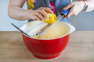 Zitronenabrieb für Omas Käsekuchen