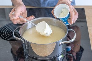 Crème Fraîche hinzugeben