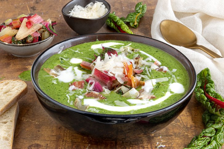cremige Mangoldsuppe mit Parmesan