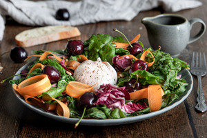 Mangoldsalat mit Burrata