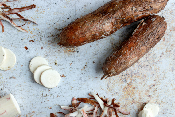 Maniok richtig zubereiten: Darauf musst du achten! - eat.de