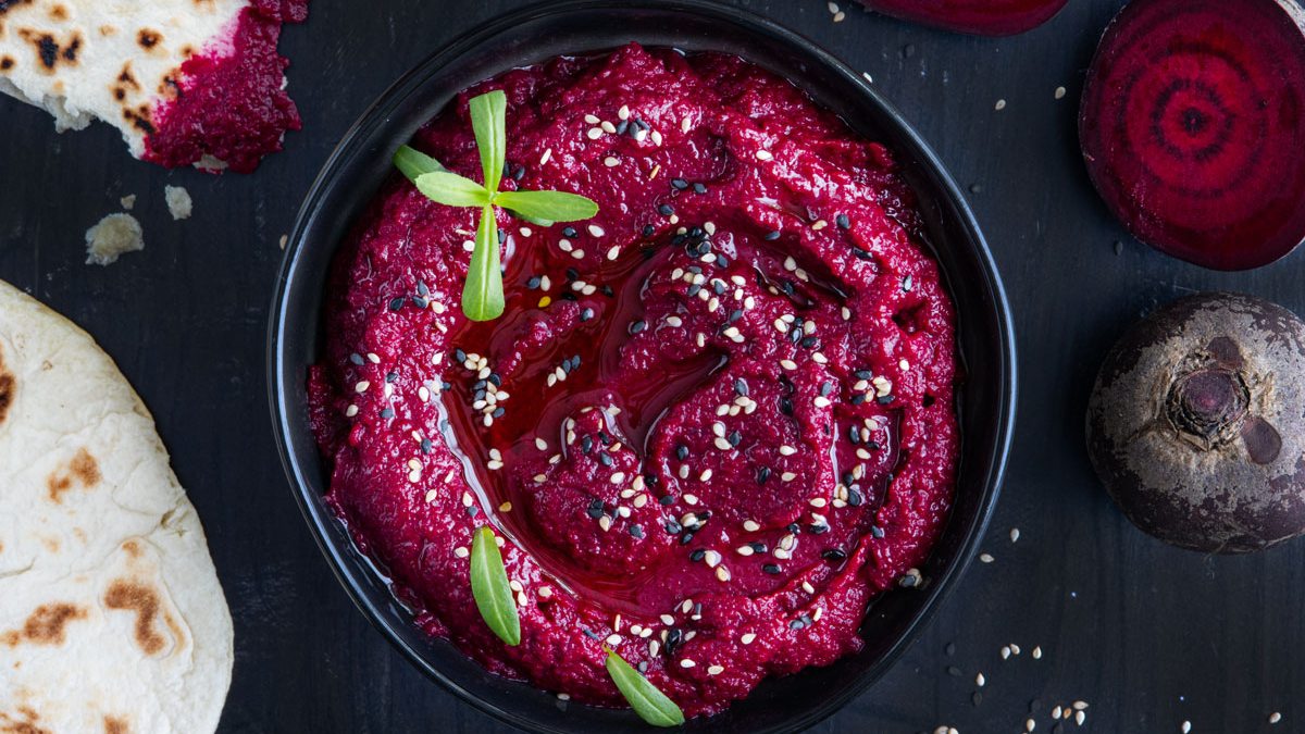 Rote-Bete-Hummus: Rezept für pinken Hummus | Rezept