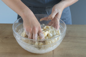 Streusel zubereiten
