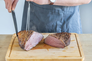 Fleisch gegen Faser aufschneiden