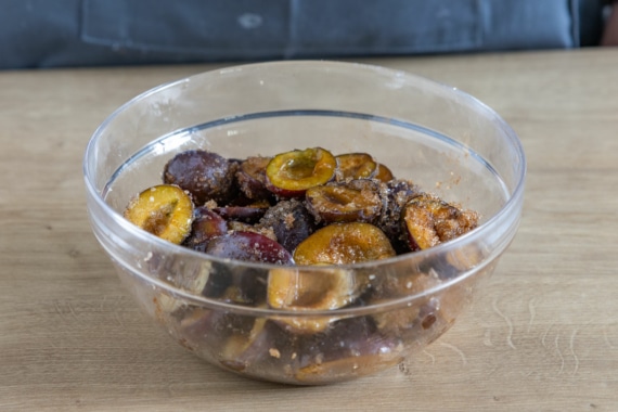 Fruchtiges Zwetschgenmus mit Zimt | Rezept - eat.de