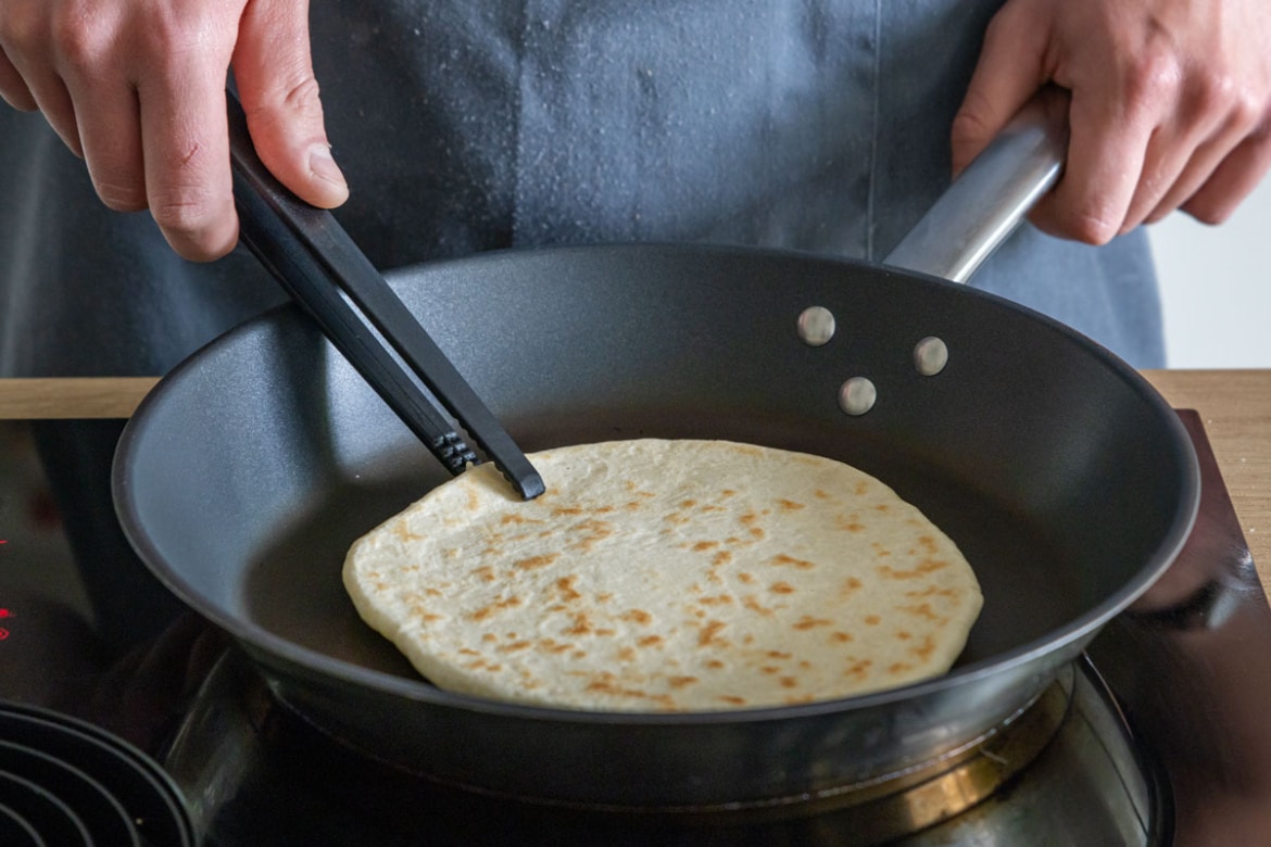 Arabisches Fladenbrot aus der Pfanne | Rezept