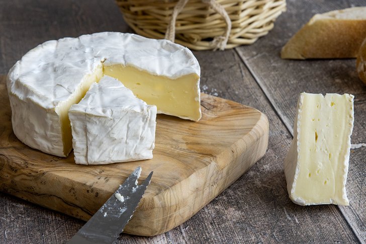 Camembert angeschnitten