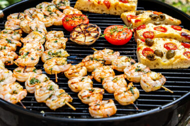 gegrillte Garnelen mit Knoblauch