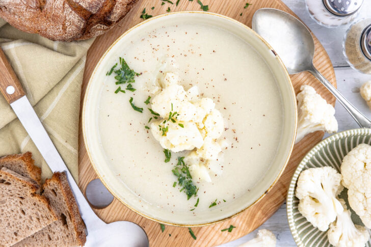 Omas klassische Blumenkohlsuppe