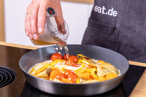 Brühe dazu gießen