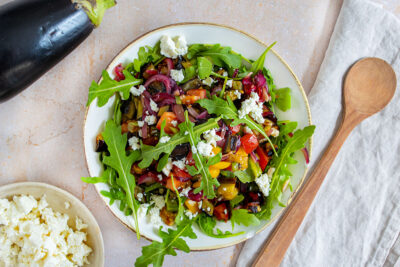 Griechischer Auberginensalat mit Feta