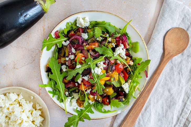 Griechischer Auberginensalat mit Feta