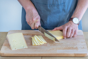 Käse schneiden