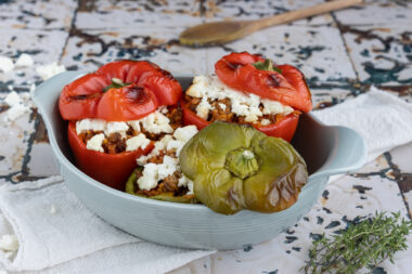 Gefüllte Paprika mit Reis und Hackfleisch