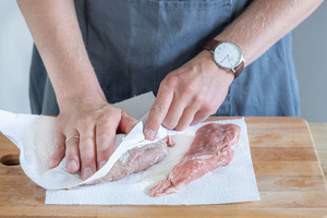 Fleisch abtupfen