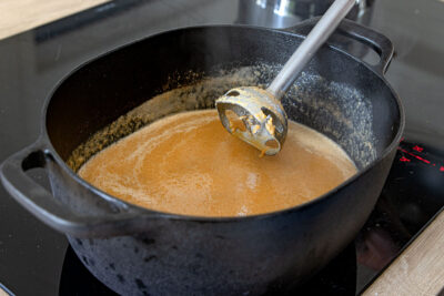 Sauce für Kaninchenbraten pürieren