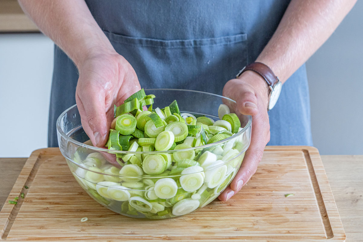 Lauchcremesuppe mit Hackfleisch und Schmelzkäse | Rezept Lauchcremesuppe mit Hackfleisch und Schmelzkäse | Rezept