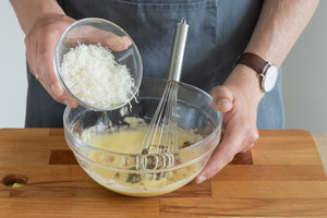Parmesan unterrühren