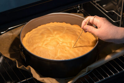 Stäbchenprobe bei Kuchenteig
