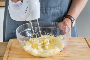 Butter schaumig schlagen