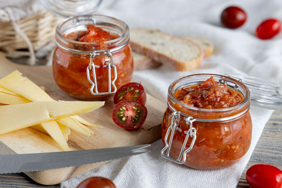 Fruchtiges Tomatenchutney mit Balsamico | Rezept - eat.de