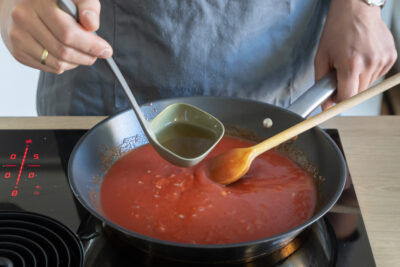 Tomatensauce zubereiten