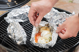 Ziegenkäse grillen bis er weich ist
