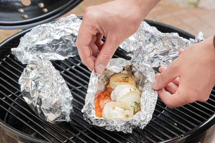 Ziegenkäse grillen bis er weich ist