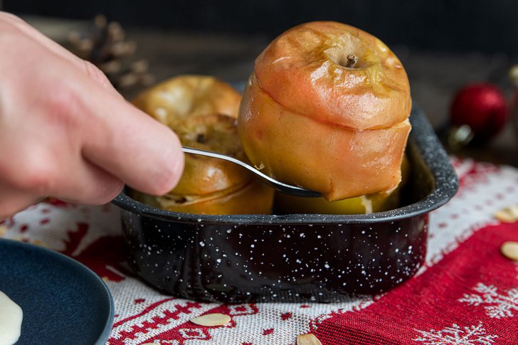 Bratapfel mit Marzipan