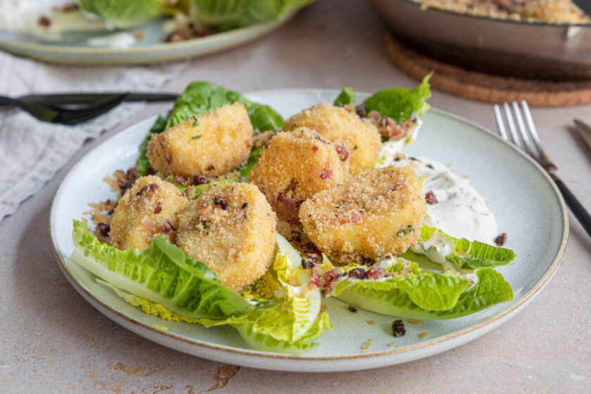 Bratklöße mit Salat