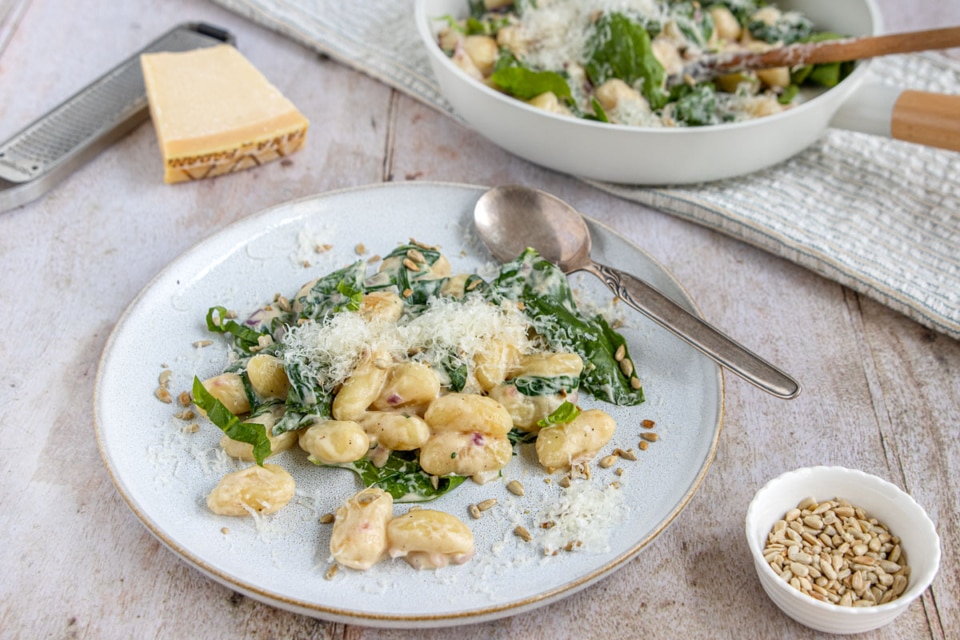 Bärlauch-Gnocchi mit frischem Bärlauch | Rezept - eat.de