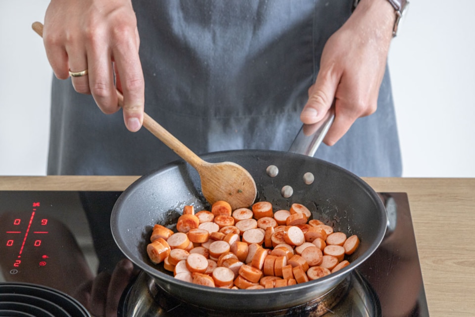 Kartoffelsuppe nach Omas Rezept mit Würstchen | Rezept