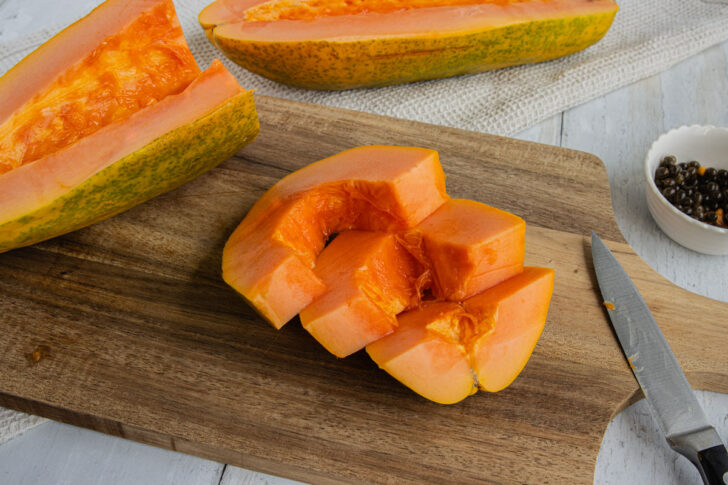 Papaya geschnitten