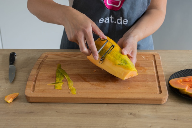 Papaya zubereiten richtig schneiden und schälen eat.de