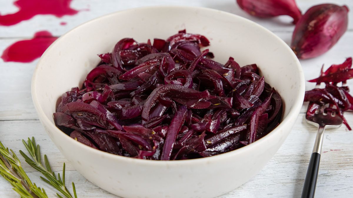 Rotweinzwiebeln: Grundrezept als Beilage | Rezept - eat.de
