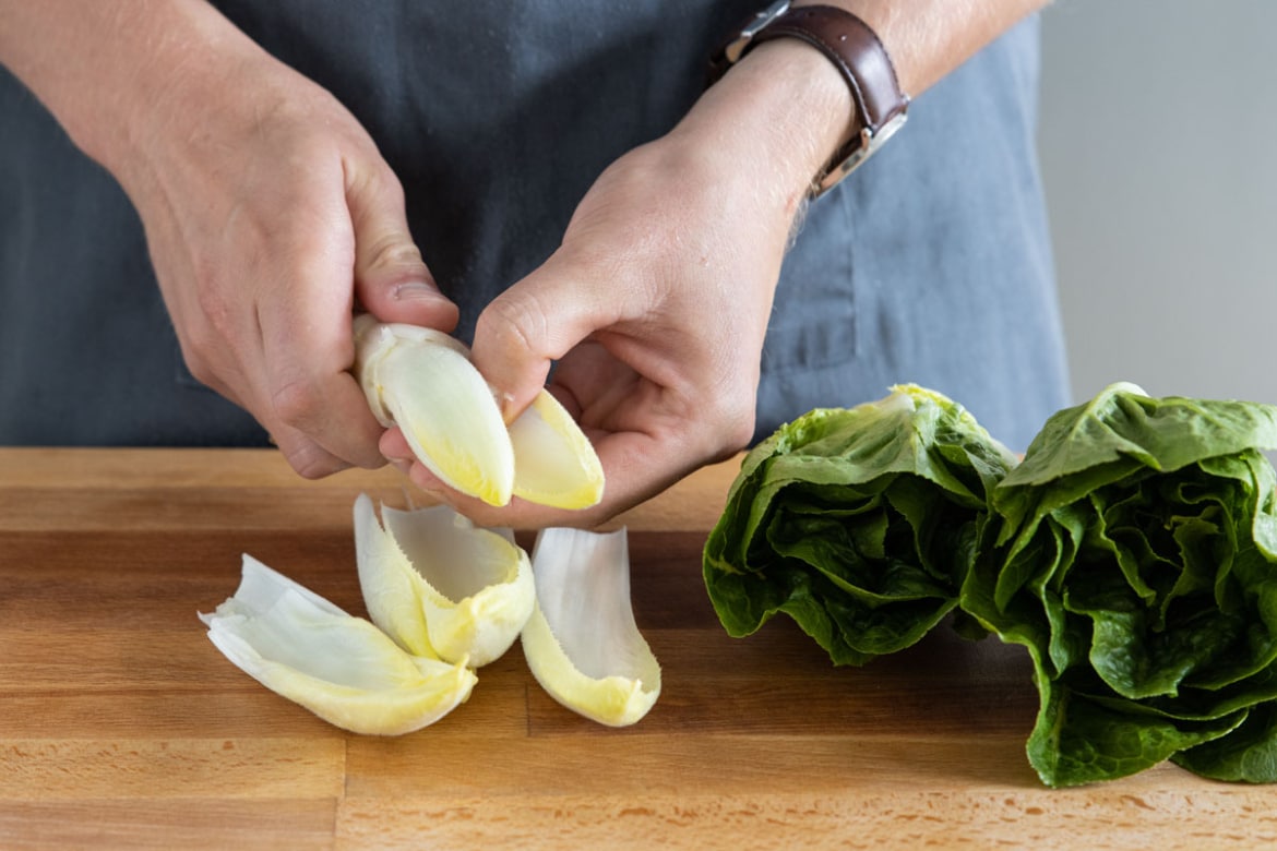 Salat mit Hähnchenstreifen und Joghurtdressing I Rezept