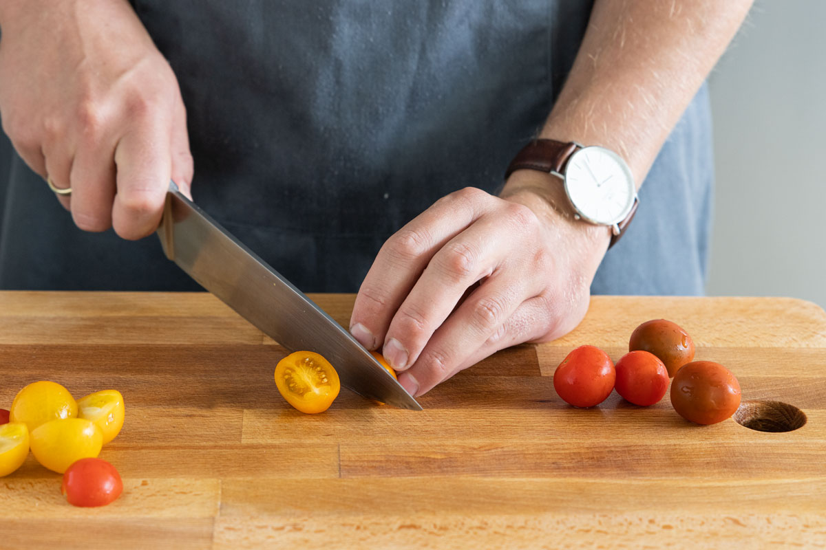 Salat mit Hähnchenstreifen und Joghurtdressing I Rezept