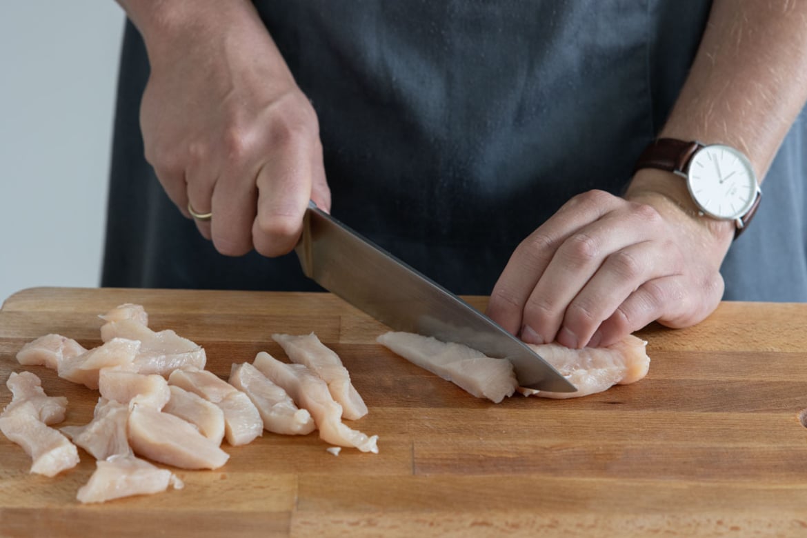 Salat mit Hähnchenstreifen und Joghurtdressing I Rezept