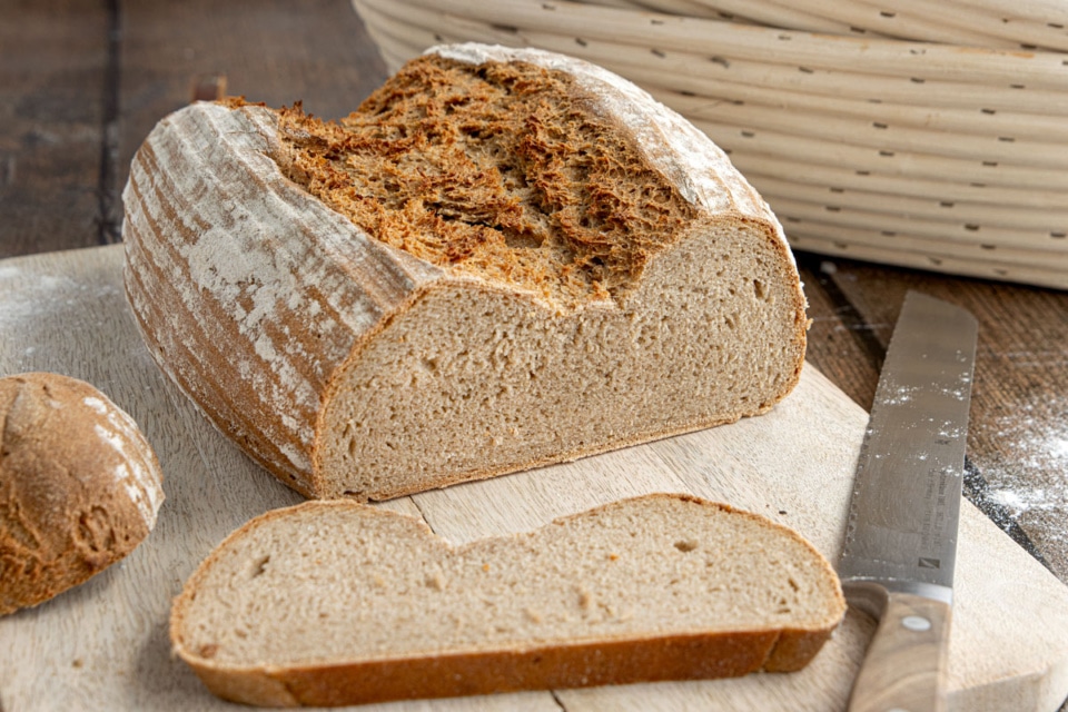 Selbst gebackenes Brot innen klebrig: was tun?