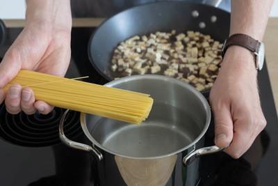 Spaghetti bissfest kochen