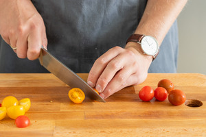 Tomaten halbieren