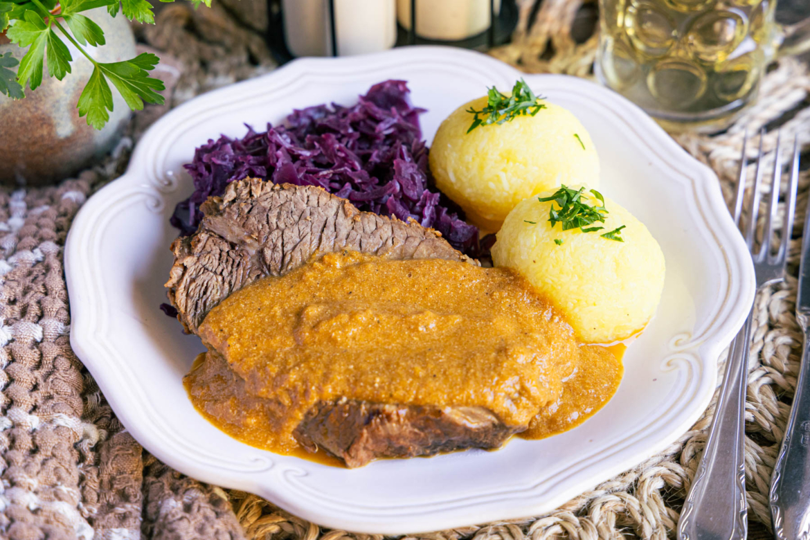 Sauerbraten in Buttermilch einlegen