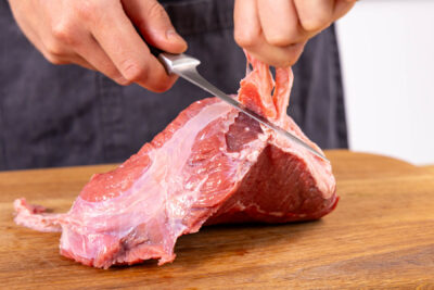 Fleisch trocktupfen und parieren