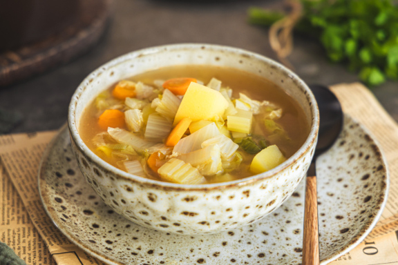 Vegetarischer Chinakohl-Eintopf