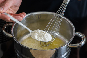 Mehlschwitze herstellen