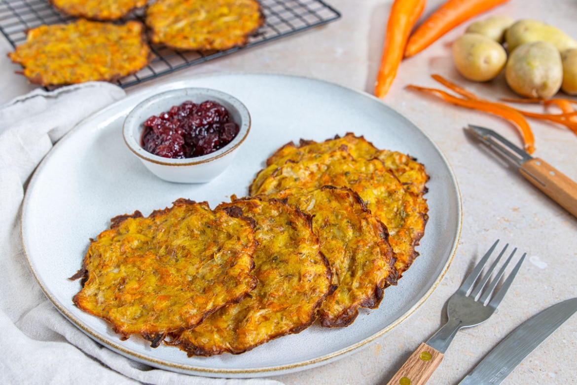 Fettarme Kartoffelpuffer im Backofen zubereiten Rezept eat.de