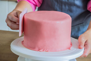Fondant ausstreichen