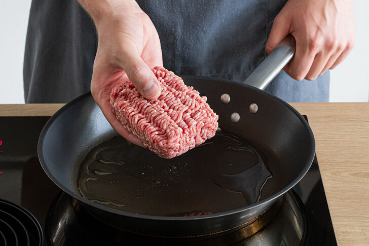 kleine Portion Hackfleisch anbraten
