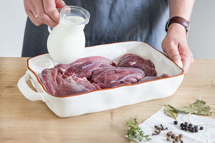 Hirschkeule mi Buttermilch einlegen